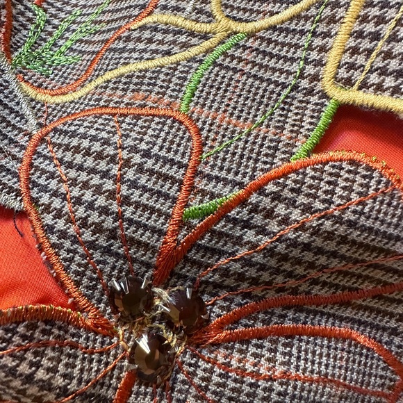 Ruth wool skirt from Newbury Street boutique - Picture 8 of 10